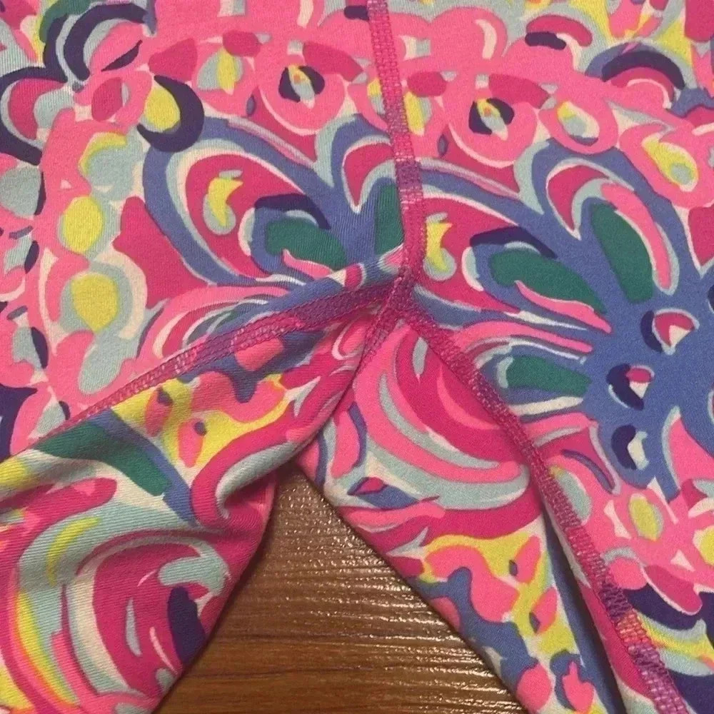 Lilly Pulitzer Luxletic Cropped Legging - Psychedelic Sunshine, Sz small - Picture 8 of 8